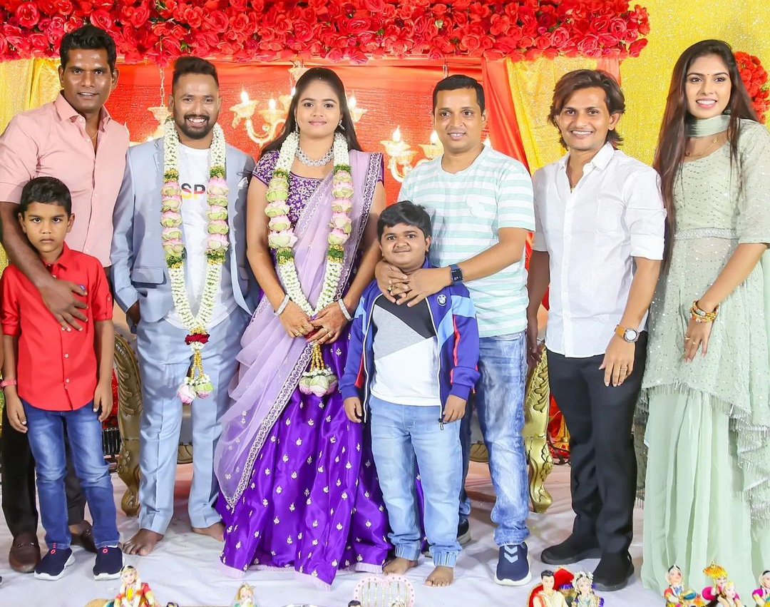 Jabardasth Kiraak Rp Engagement Photos - Sakshi12