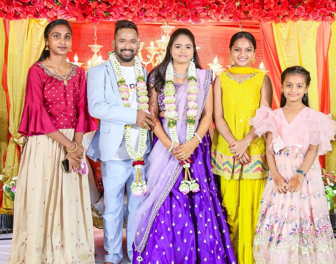 Jabardasth Kiraak Rp Engagement Photos - Sakshi15