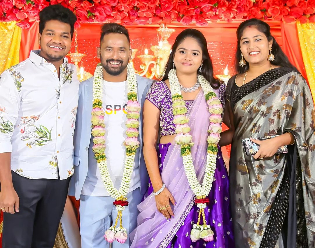Jabardasth Kiraak Rp Engagement Photos - Sakshi21