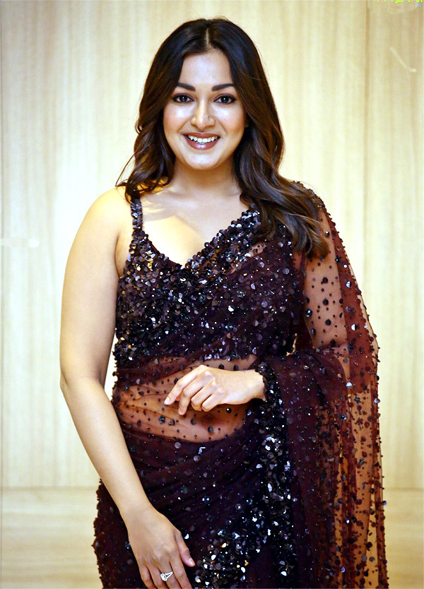 Catherine Tresa Latest Photos - Sakshi21