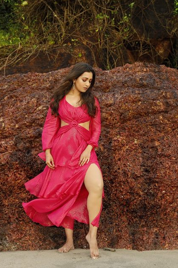 Catherine Tresa Latest Photos - Sakshi10