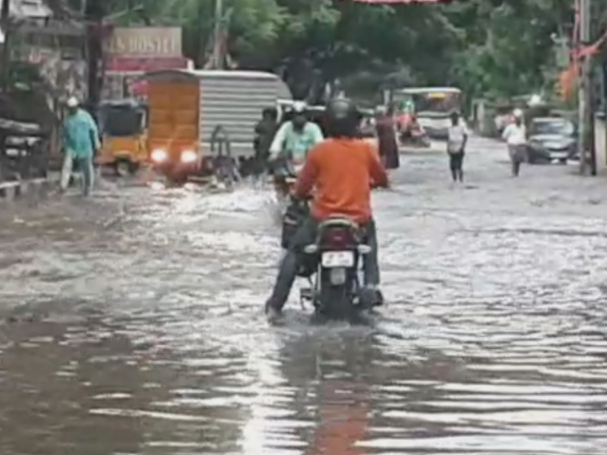 Heavy rain in hyderabad Photo Gallery - Sakshi7