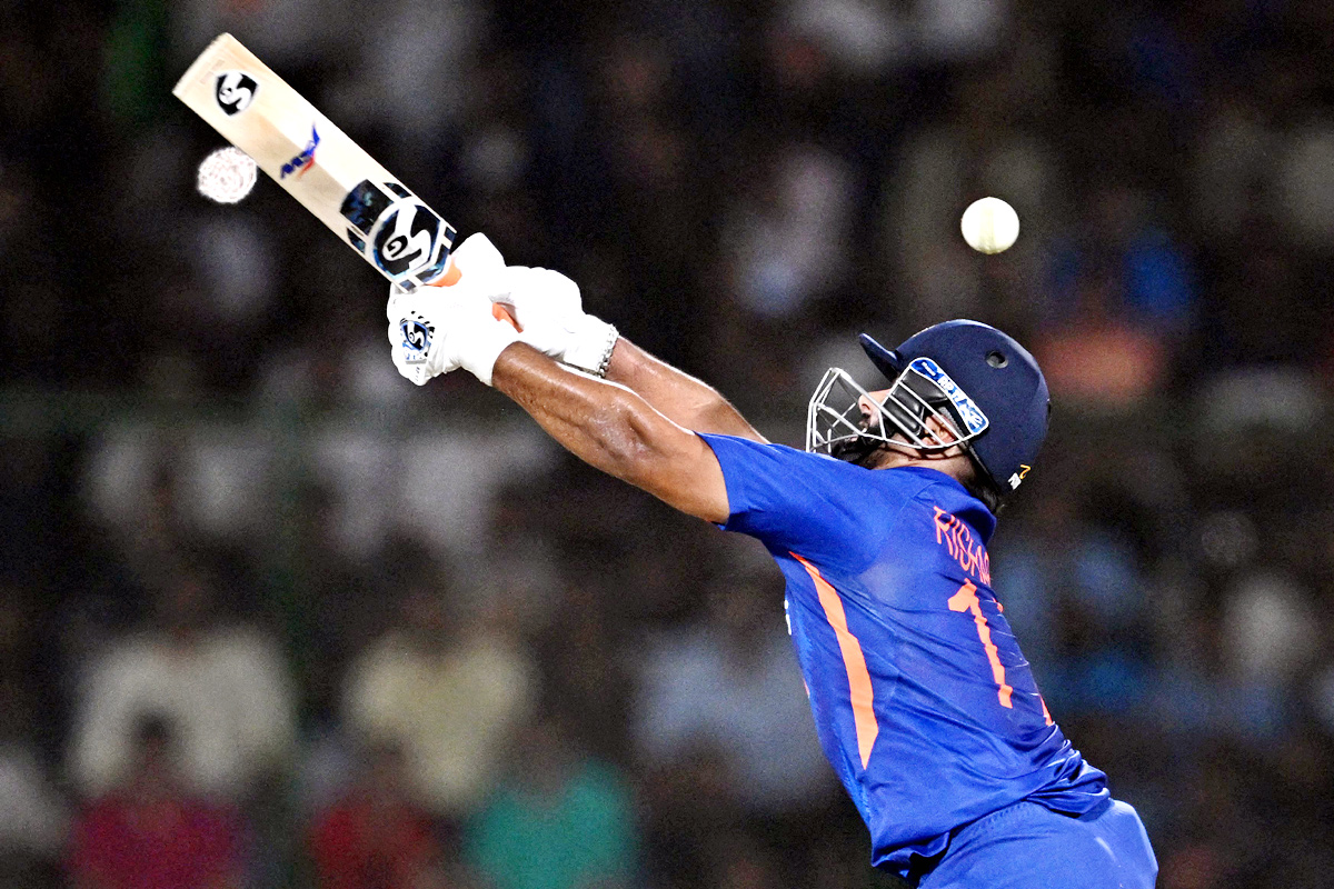 India Lose First T20 - Sakshi10