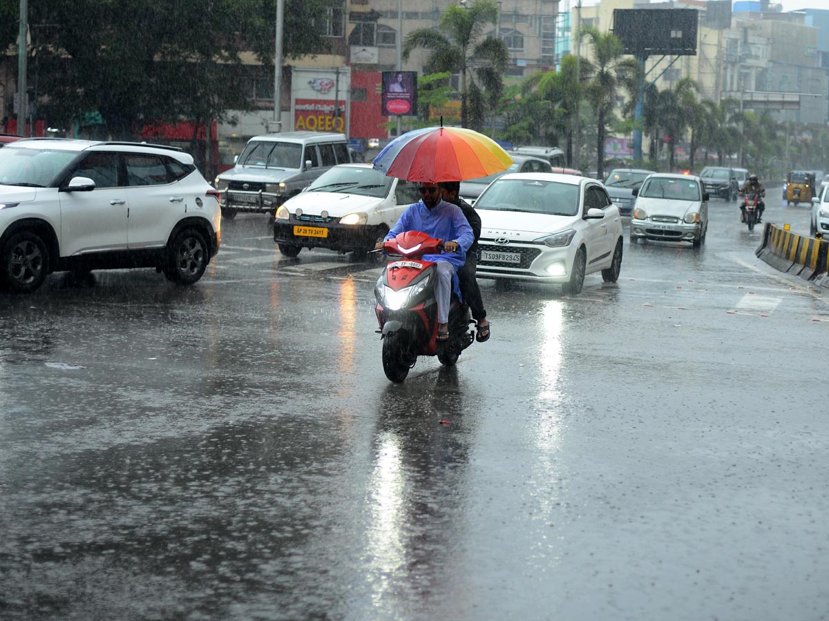 Heavy Rain In Hyderabad Photo Gallery - Sakshi14