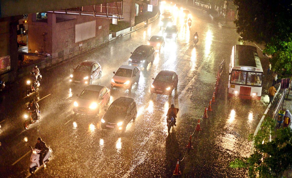 Heavy Rain In Hyderabad Photo Gallery - Sakshi5