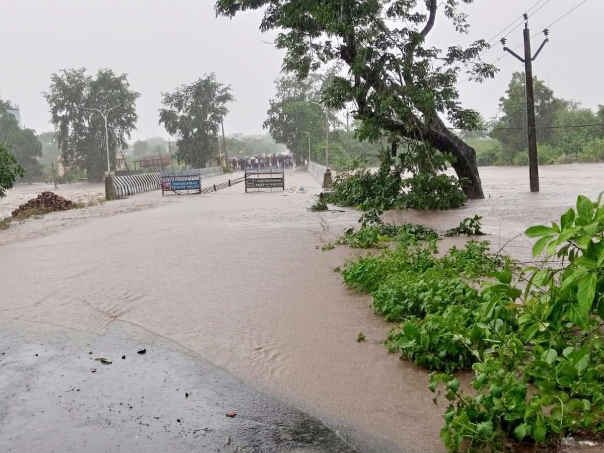 Heavy rains in Telangana Photo Gallery - Sakshi18