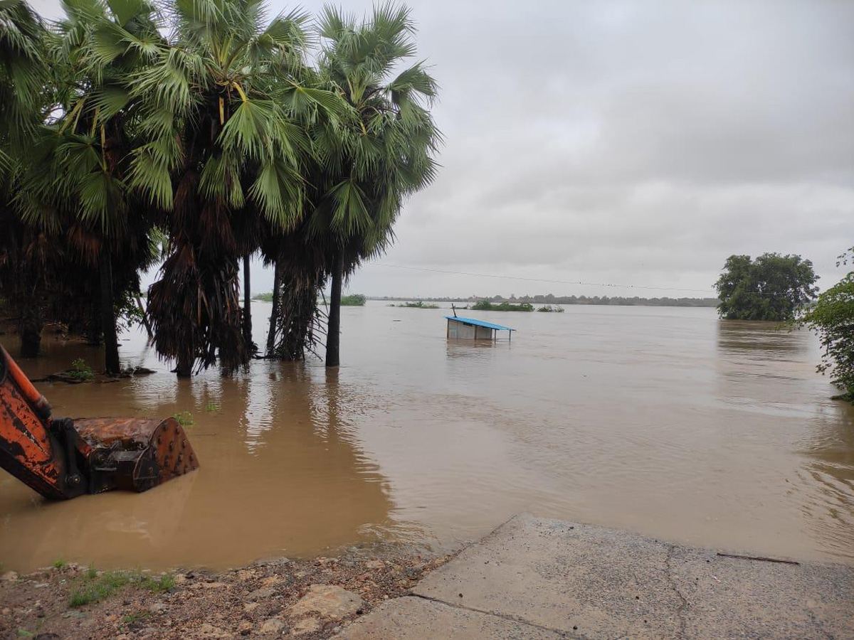 Heavy rains in Telangana Photo Gallery - Sakshi34