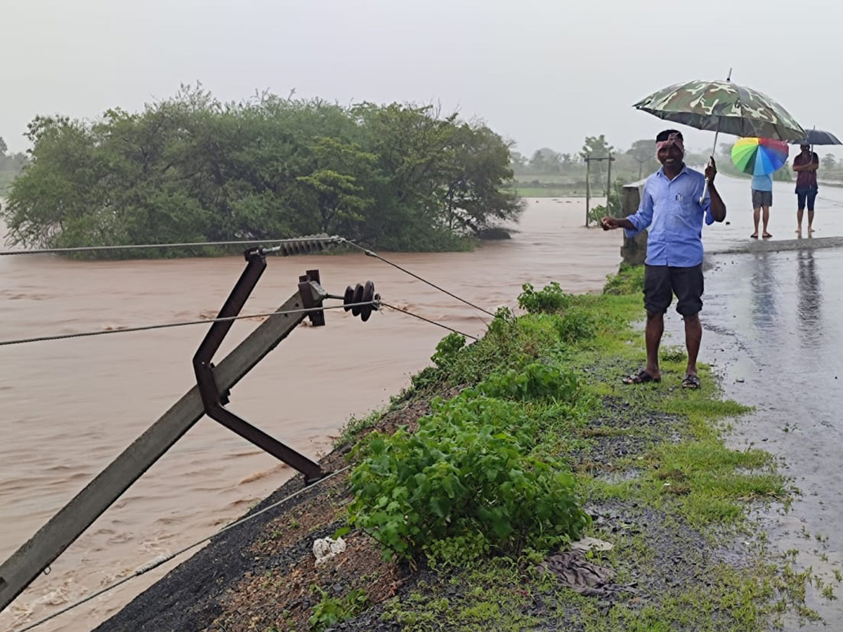 Heavy rains in Telangana Photo Gallery - Sakshi38