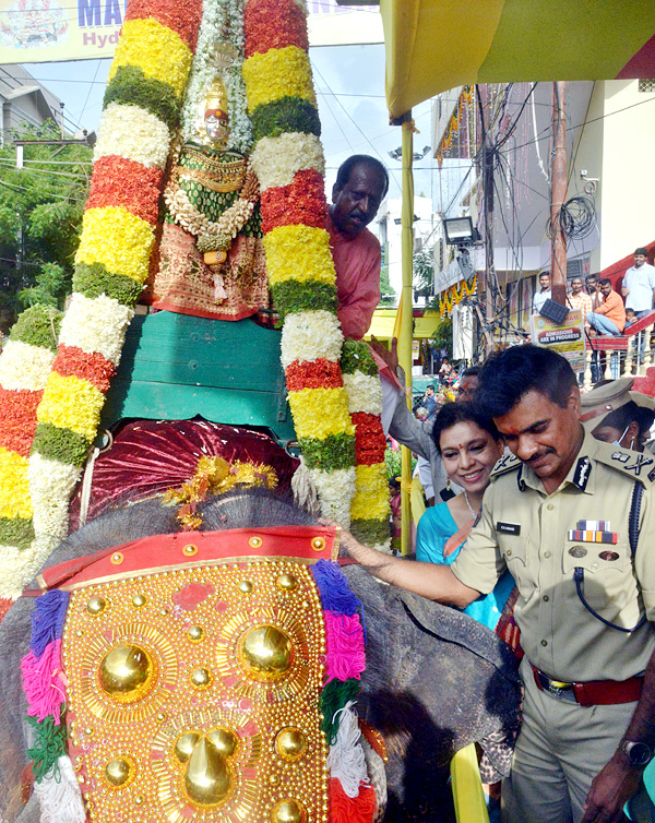 Akkanna Madanna Mahankali Jatara Bonalu 2022 - Sakshi31