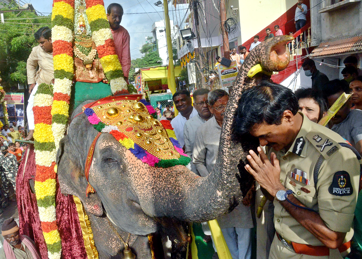 Akkanna Madanna Mahankali Jatara Bonalu 2022 - Sakshi4