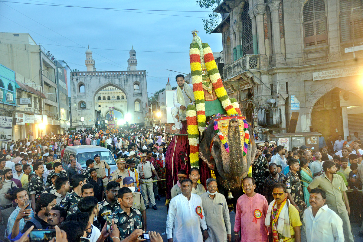 Akkanna Madanna Mahankali Jatara Bonalu 2022 - Sakshi1