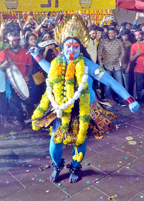 Akkanna Madanna Mahankali Jatara Bonalu 2022 - Sakshi38