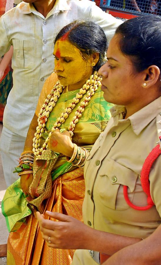 Akkanna Madanna Mahankali Jatara Bonalu 2022 - Sakshi29