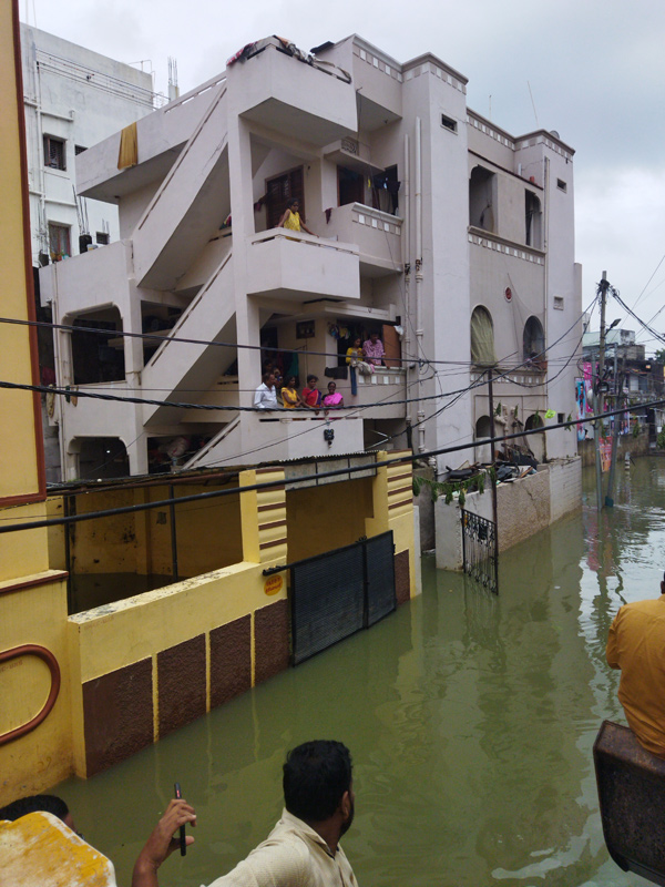 Heavy Rain In Hyderabad Photo Gallery - Sakshi15