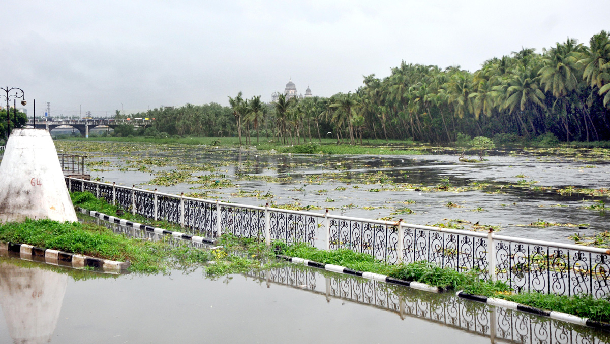Heavy Rain In Hyderabad Photo Gallery - Sakshi11