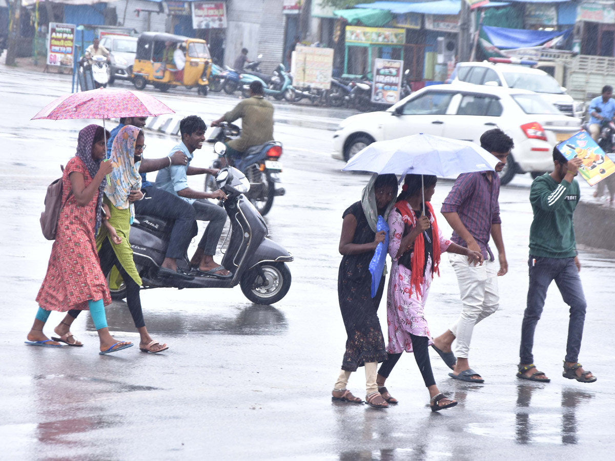Heavy Rains In Telugu States - Sakshi11