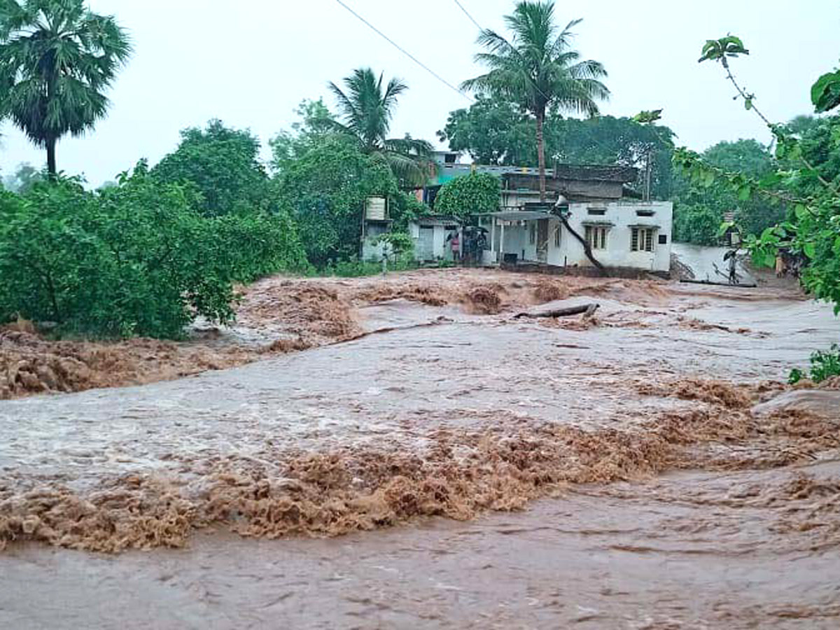 Heavy Rains In Telugu States - Sakshi13