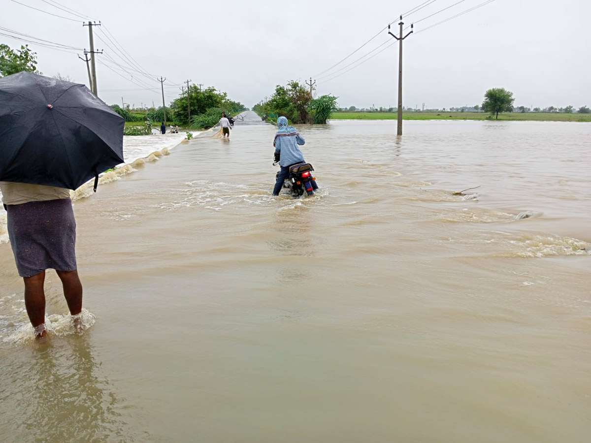 Heavy Rains In Telugu States - Sakshi17