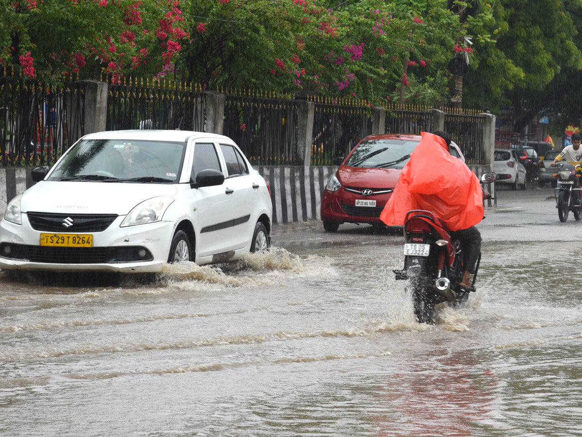 Heavy Rains In Telugu States - Sakshi19