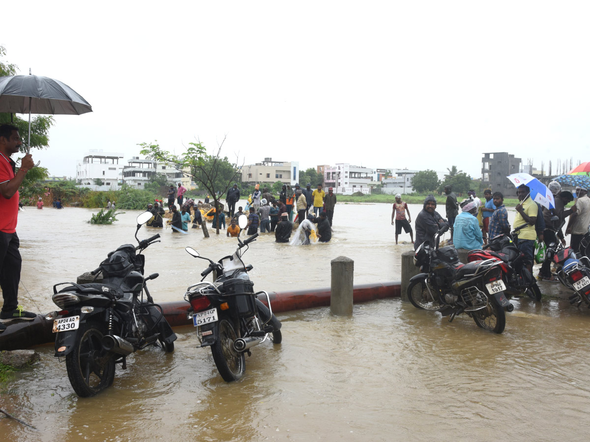 Heavy Rains In Telugu States - Sakshi20