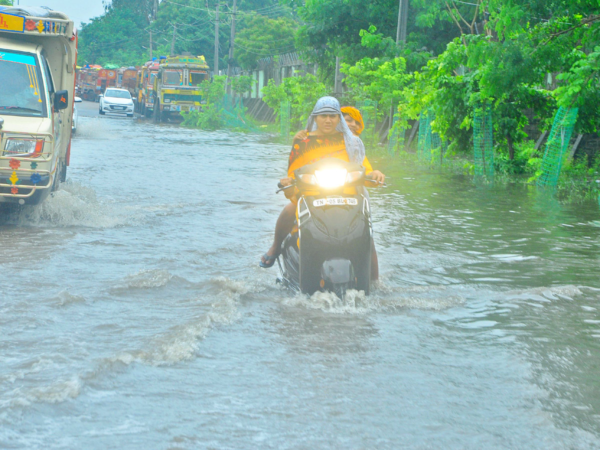 Heavy Rains In Telugu States - Sakshi5