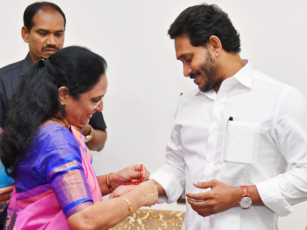 Women Leaders tie Rakhi to AP CM YS Jagan on Raksha Bandhan Photo Gallery - Sakshi4