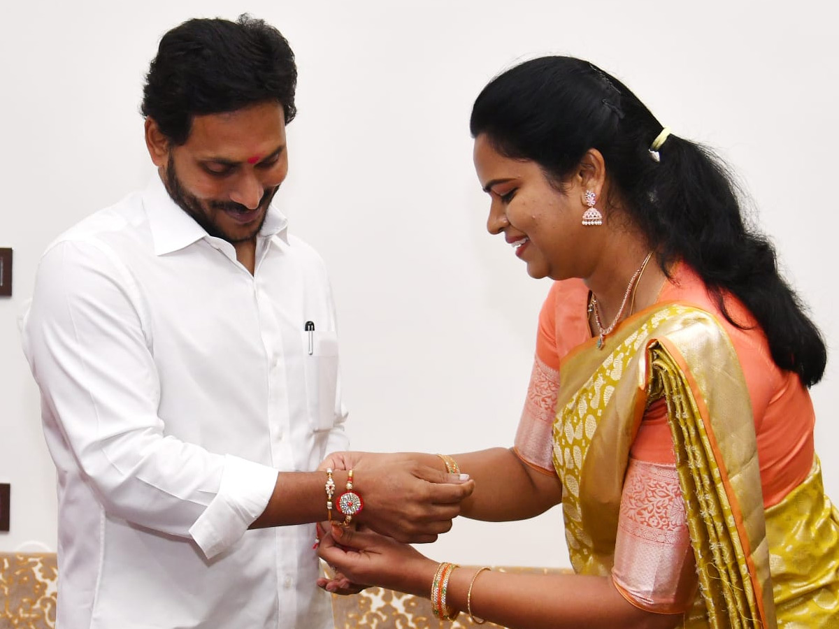 Women Leaders tie Rakhi to AP CM YS Jagan on Raksha Bandhan Photo Gallery - Sakshi5