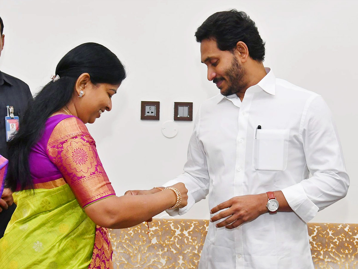 Women Leaders tie Rakhi to AP CM YS Jagan on Raksha Bandhan Photo Gallery - Sakshi6