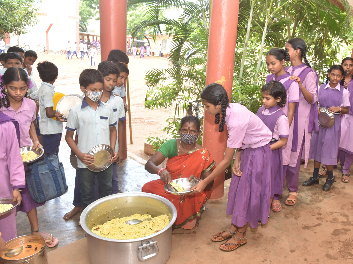 Best Photos of The Week in AP and Telangana Photo Gallery - Sakshi24