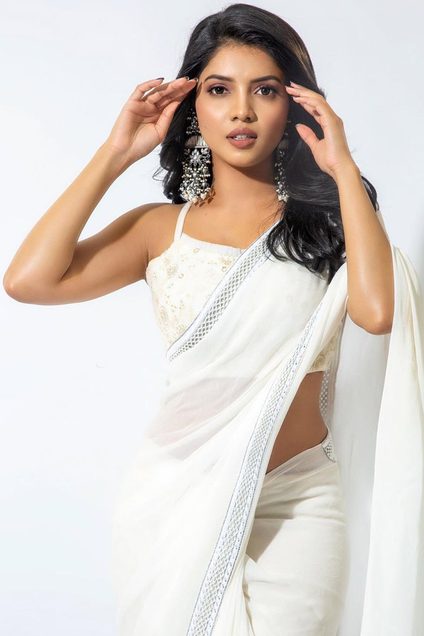 Kalapuram Movie Heroine Kaashima Rafi Photos - Sakshi12
