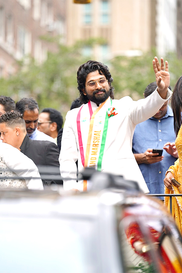 Allu Arjun makes grand entry at India Day parade in New York - Sakshi15