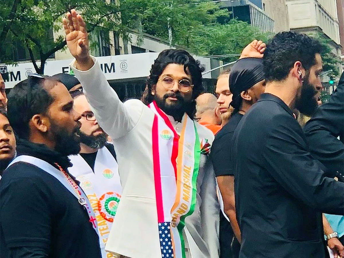 Allu Arjun makes grand entry at India Day parade in New York - Sakshi2