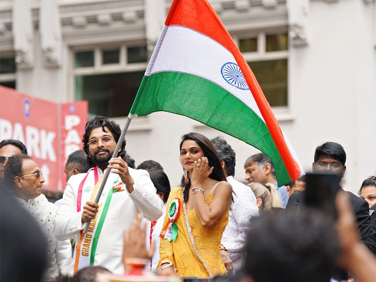 Allu Arjun makes grand entry at India Day parade in New York - Sakshi8