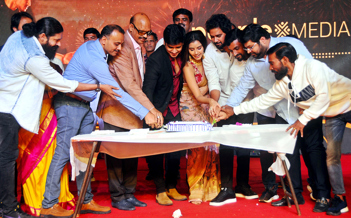 karthikeya 2 Movie success meet In Kurnool - Sakshi8