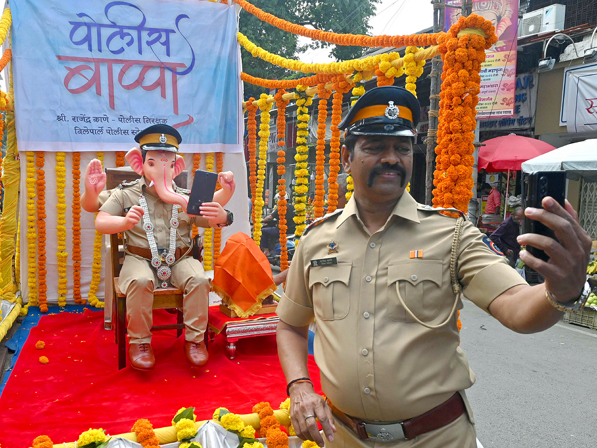 Ganesh Chaturdi Celebrations are Grand Across the Country Photo Gallery - Sakshi28