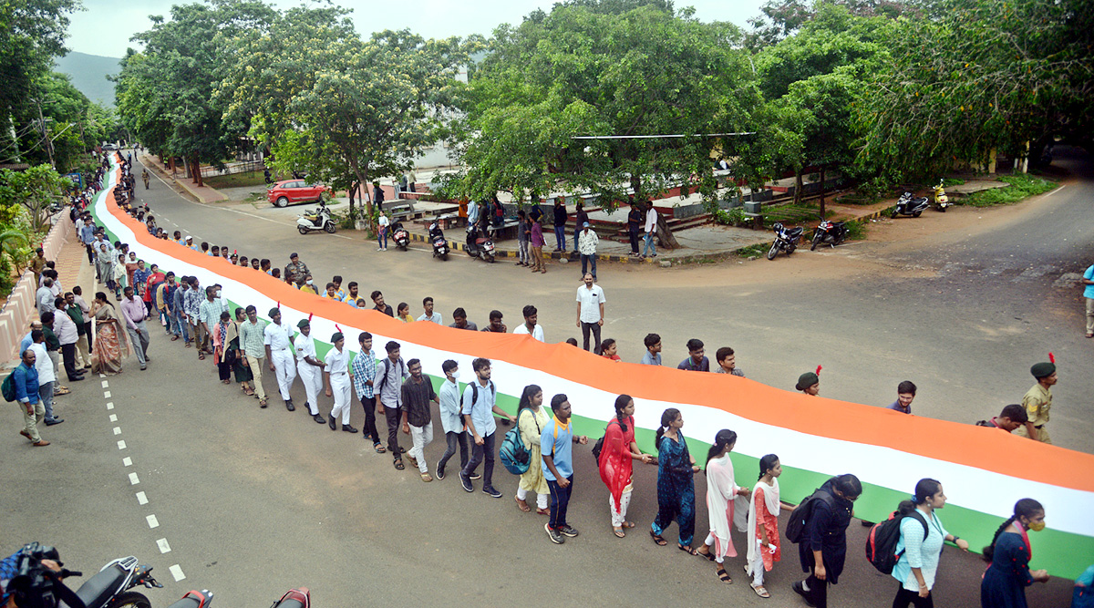 AU Engineering College Students Rally with 500 feet National flag - Sakshi2