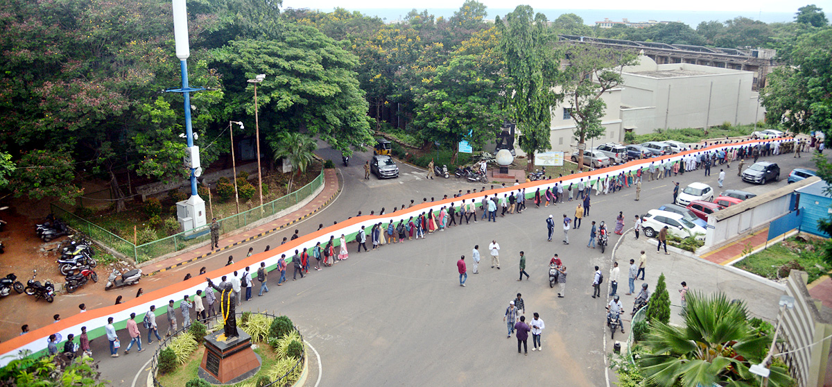 AU Engineering College Students Rally with 500 feet National flag - Sakshi4