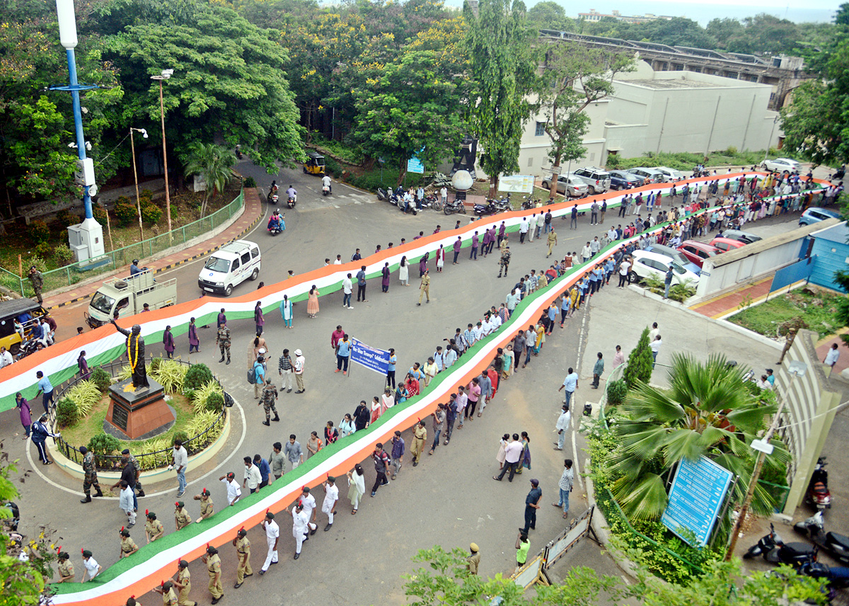 AU Engineering College Students Rally with 500 feet National flag - Sakshi6