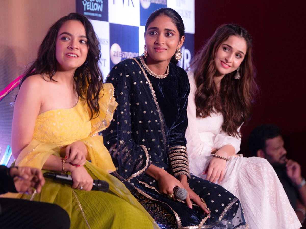 Akshay Kumar Raksha Bandhan Movie Promotions in Hyderabad Photo Gallery - Sakshi4