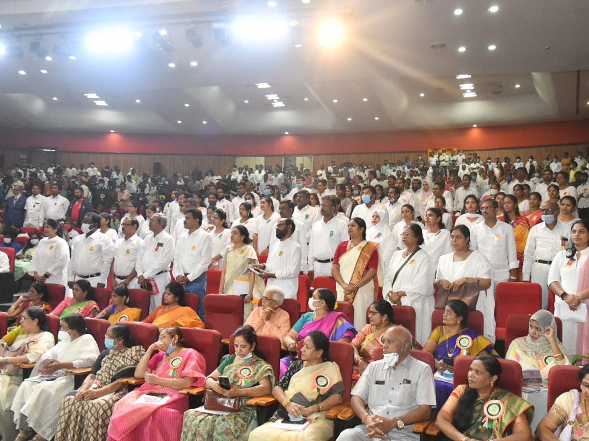 Governor Tamilisai Addresses Ambedkar Open University 24th Convocation Photo Gallery - Sakshi11