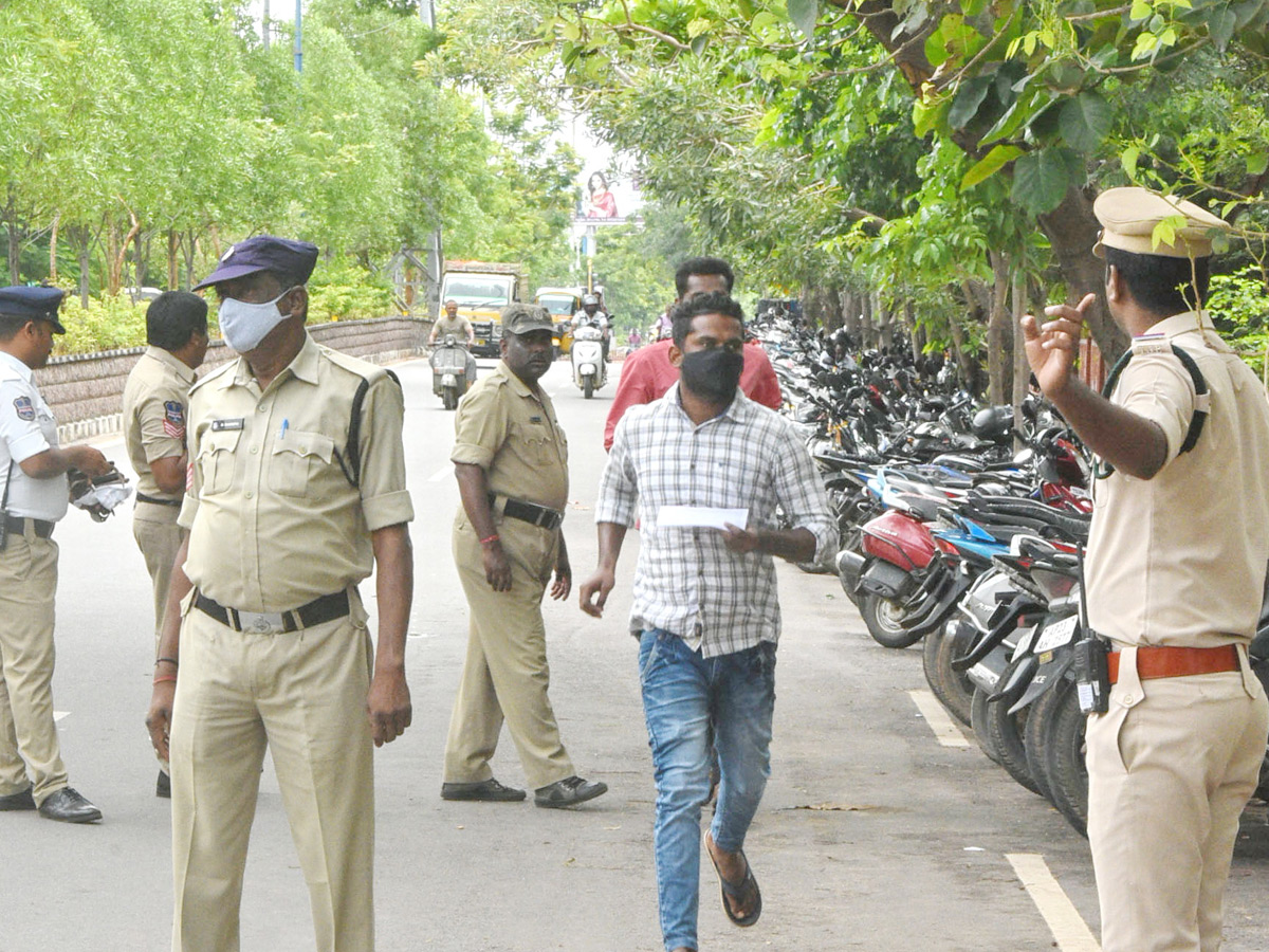 Telangana SI recruitment exam Photo Gallery - Sakshi15
