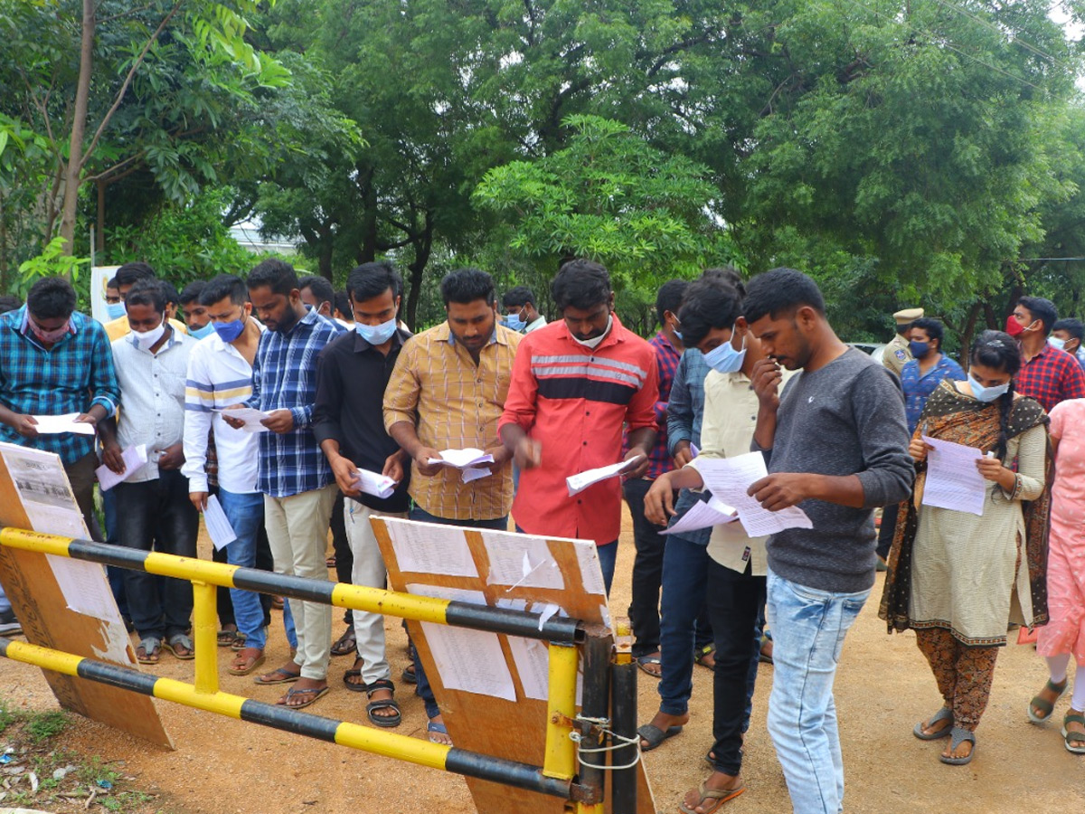 Telangana SI recruitment exam Photo Gallery - Sakshi8