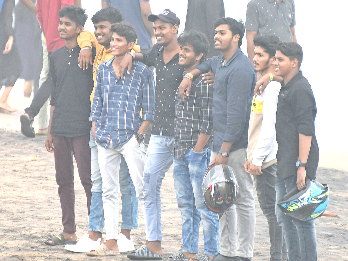Friendship Day Celebrations in Visakhapatnam RK Beach Pics - Sakshi9