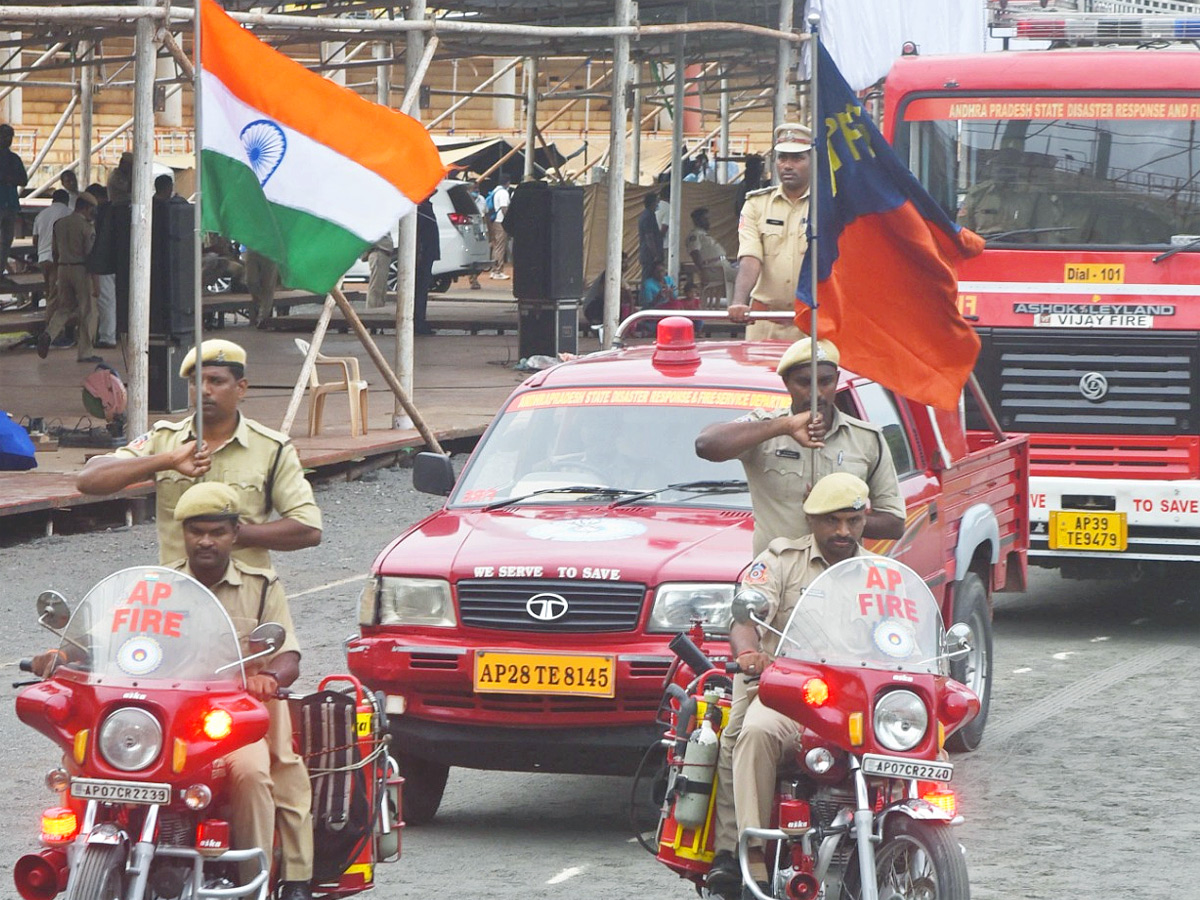 Police Parade Rehearsal photo Gallery - Sakshi3