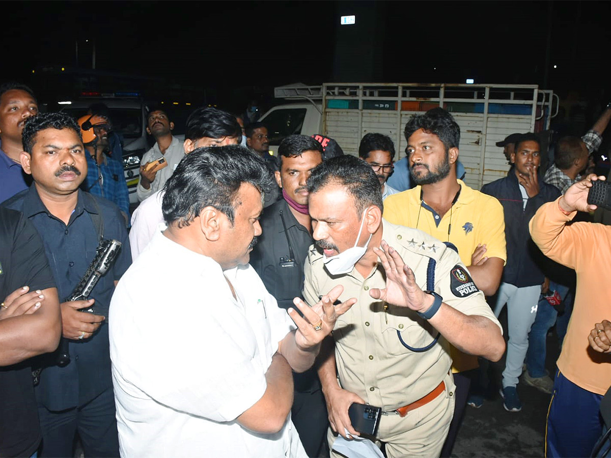 Fire Accident In Secunderabad Ruby Hotel Photos - Sakshi14