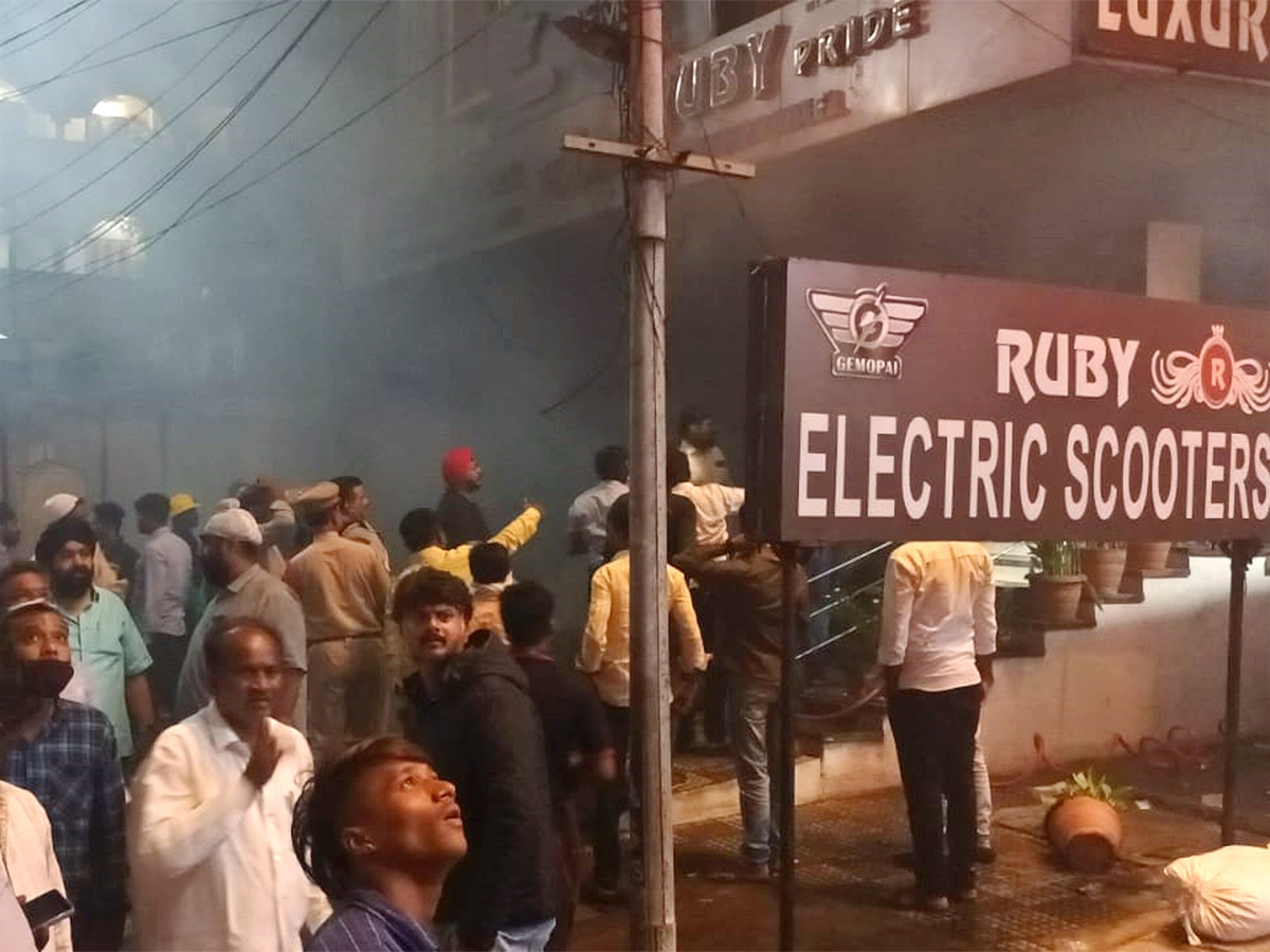 Fire Accident In Secunderabad Ruby Hotel Photos - Sakshi5