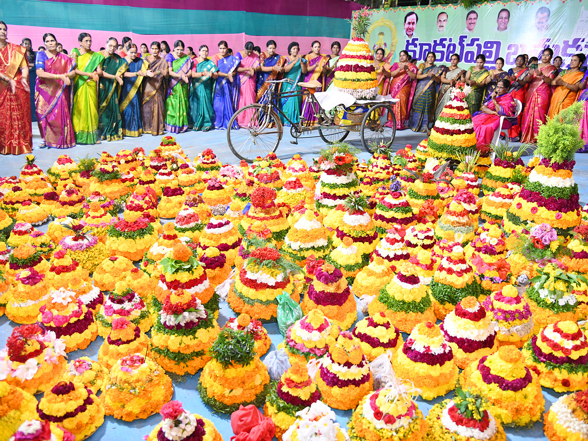 Bathukamma Festival Celebrations In Kukatpally Photo Gallery - Sakshi5