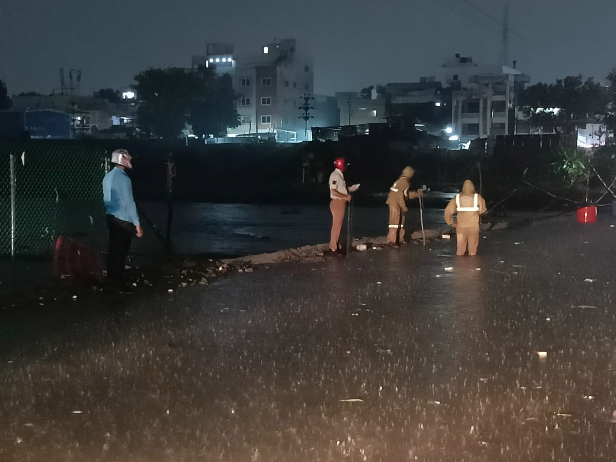 Heavy Rain in Hyderabad Photo Gallery - Sakshi5