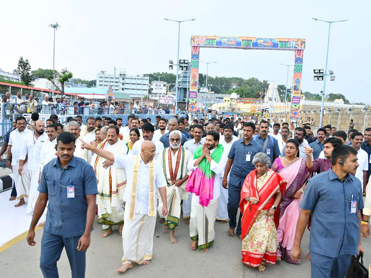 AP CM YS Jagan Tirumala Brahmotsavam 2022 - Sakshi20