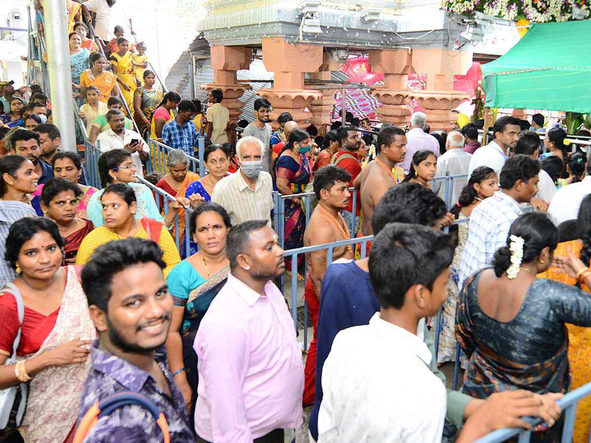 vijayawada Sri Lalitha Tripura Sundari Devi Photo Gallery - Sakshi11